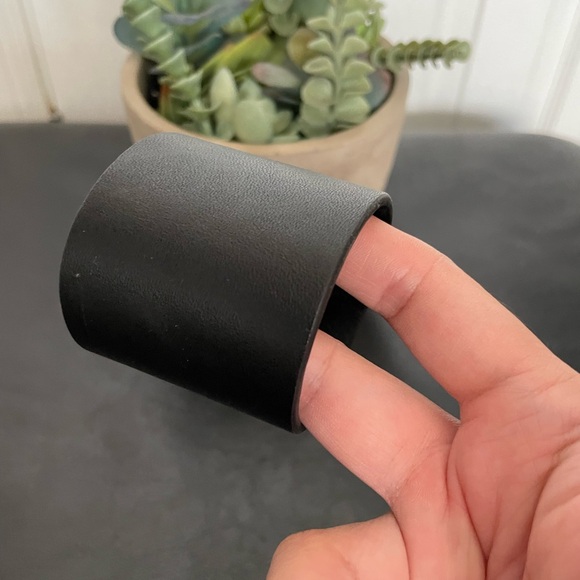 Leather Vintage Exaggerated Oversized cuff wristband wrap strap wide turn lock - Picture 4 of 7